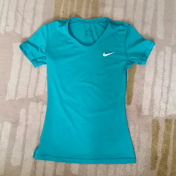 Nike Tops - Nike Dri-Fit Shirt